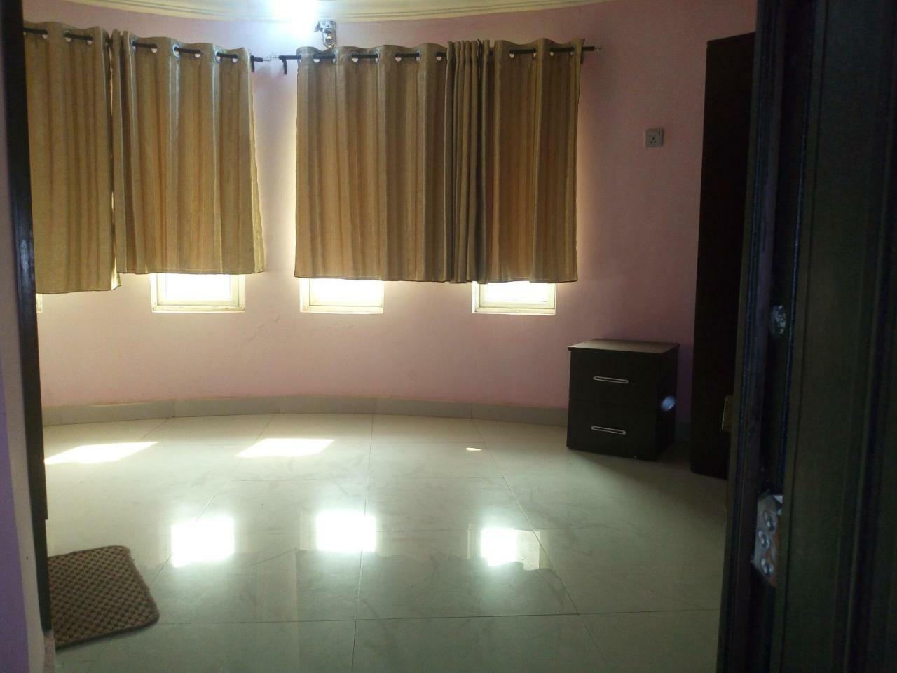 Flamingo Hotel Festac Town Exterior photo