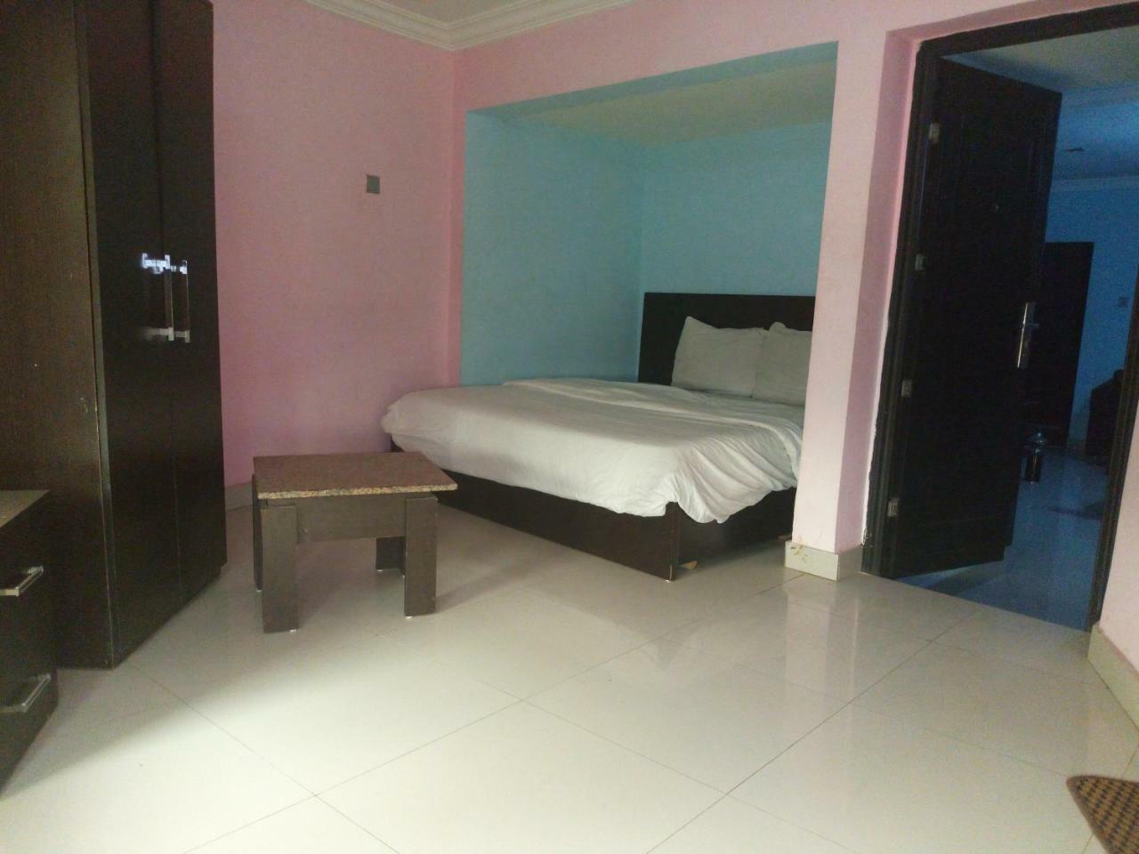 Flamingo Hotel Festac Town Exterior photo